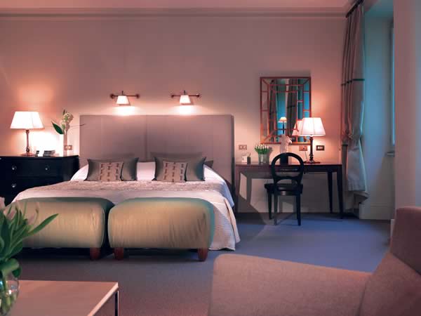 Hotel-De-Russie-Executive-Suite2