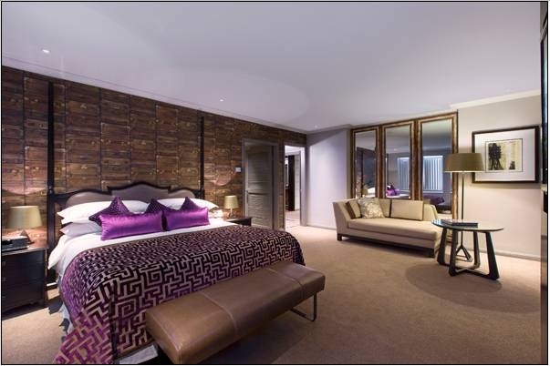 The-bedroom-Ambassador-Suite-Sheraton-on-the-Park-Sydney