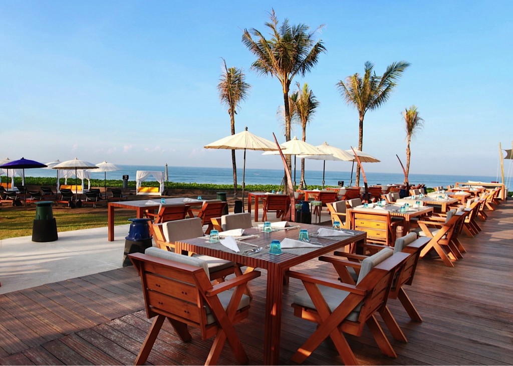 W-Hotel-Retreat-Bali-pool