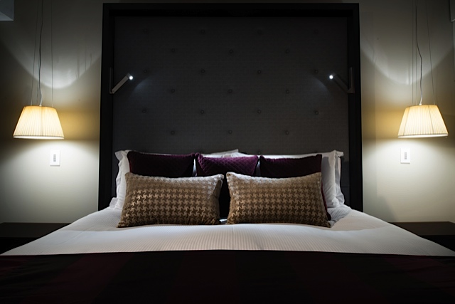 Prestige-Suite-bed-sofitel-brisbane