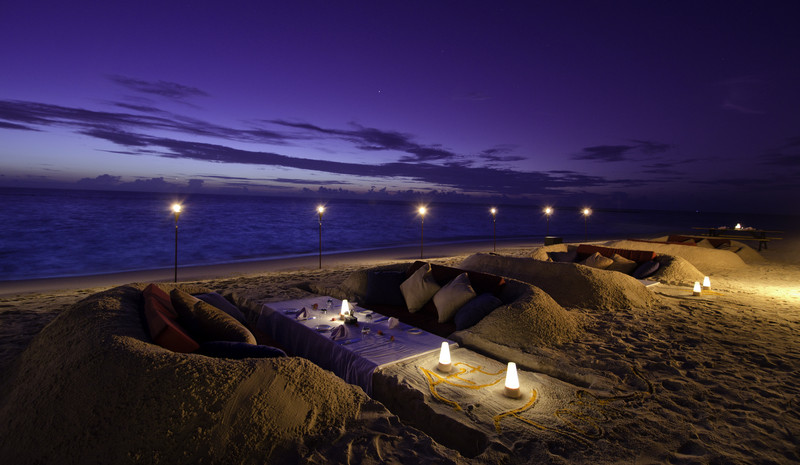 Jumeirah Dhevanafushi - Sunken Dug Beach Dining