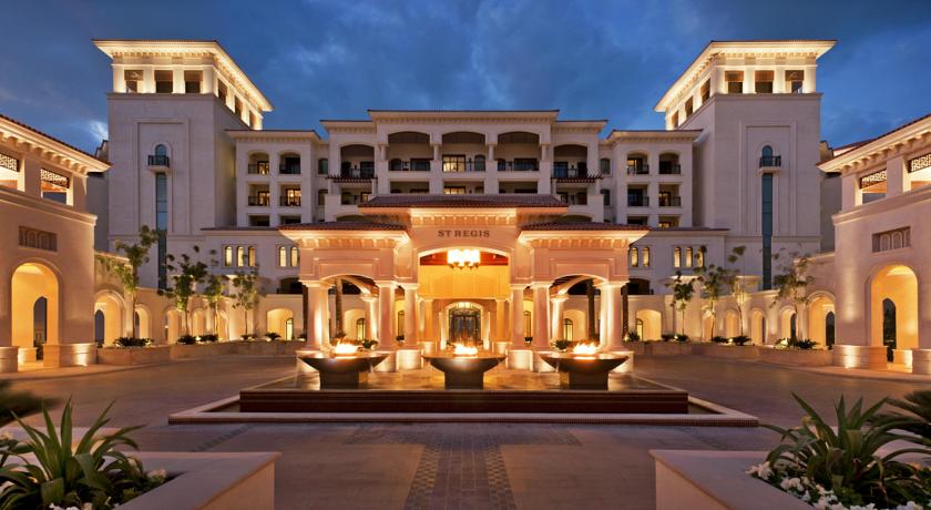 StRegis-Saadiyat-night