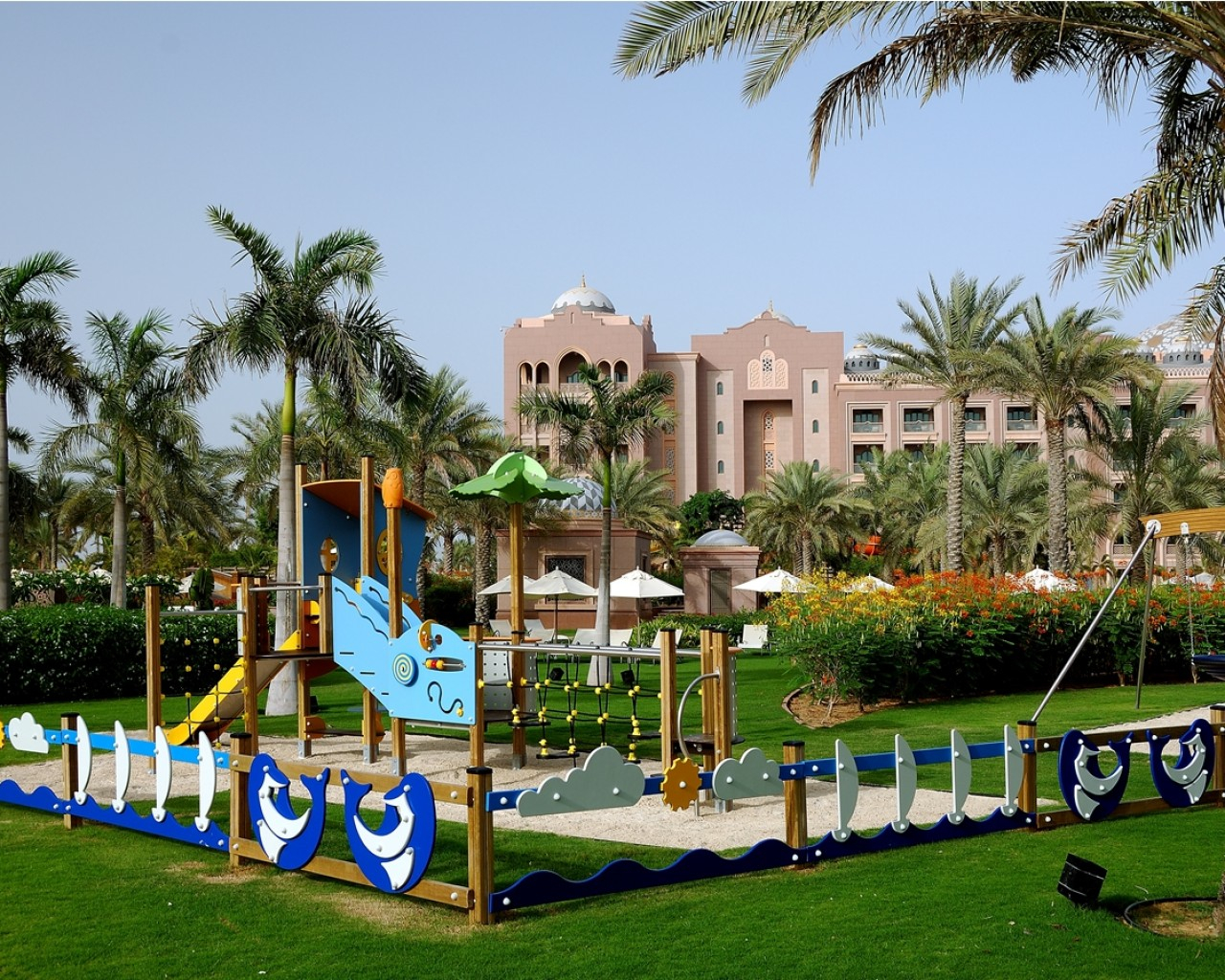 Emirates_Palace-kids-playground