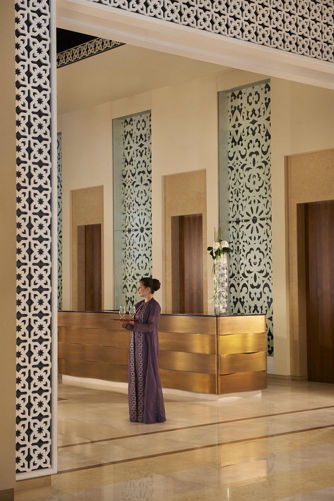 Fairmont-palm-lobby