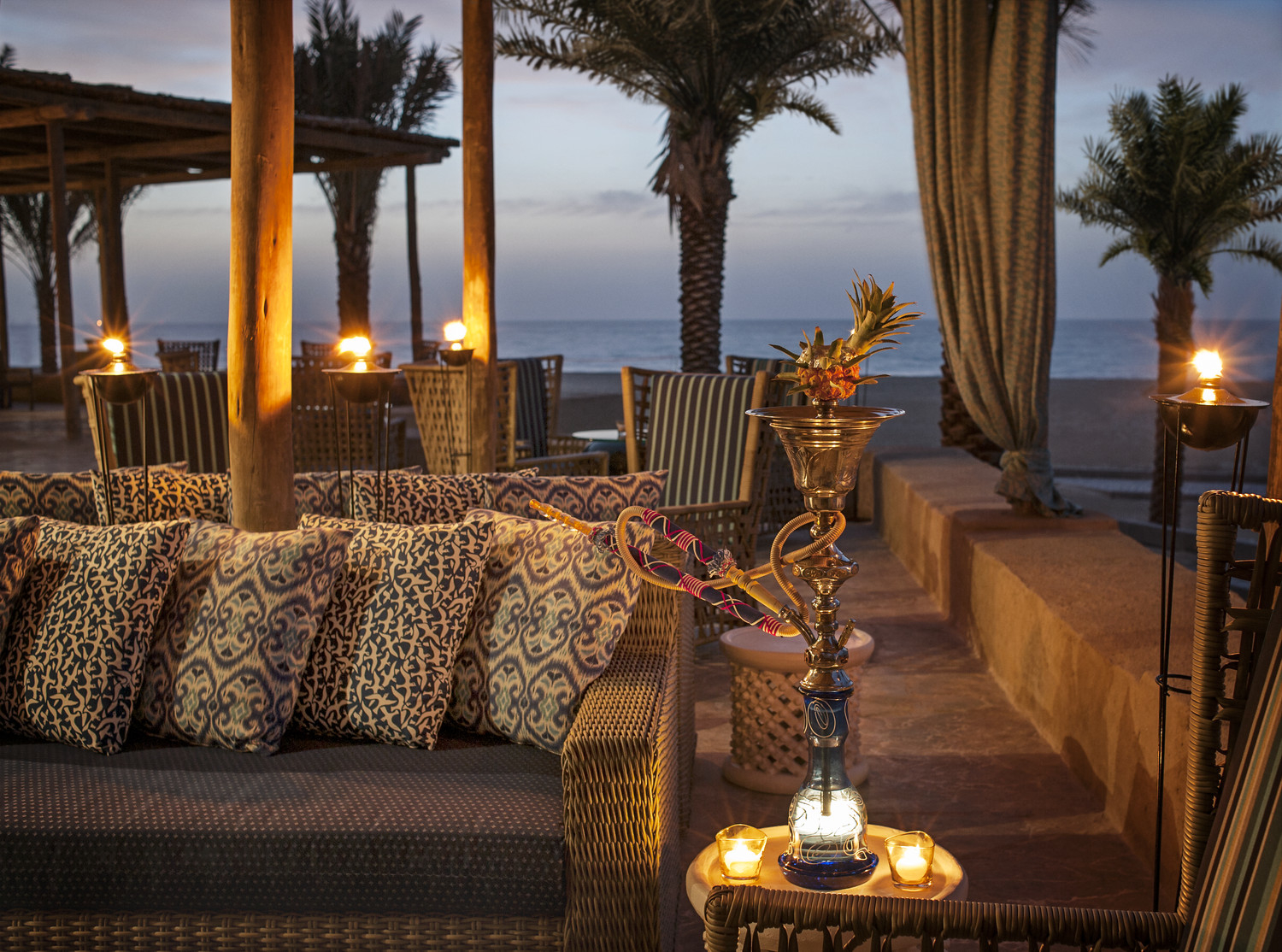StRegis_SI-Turquoiz Beach Restaurant and Lounge - Terrace copy