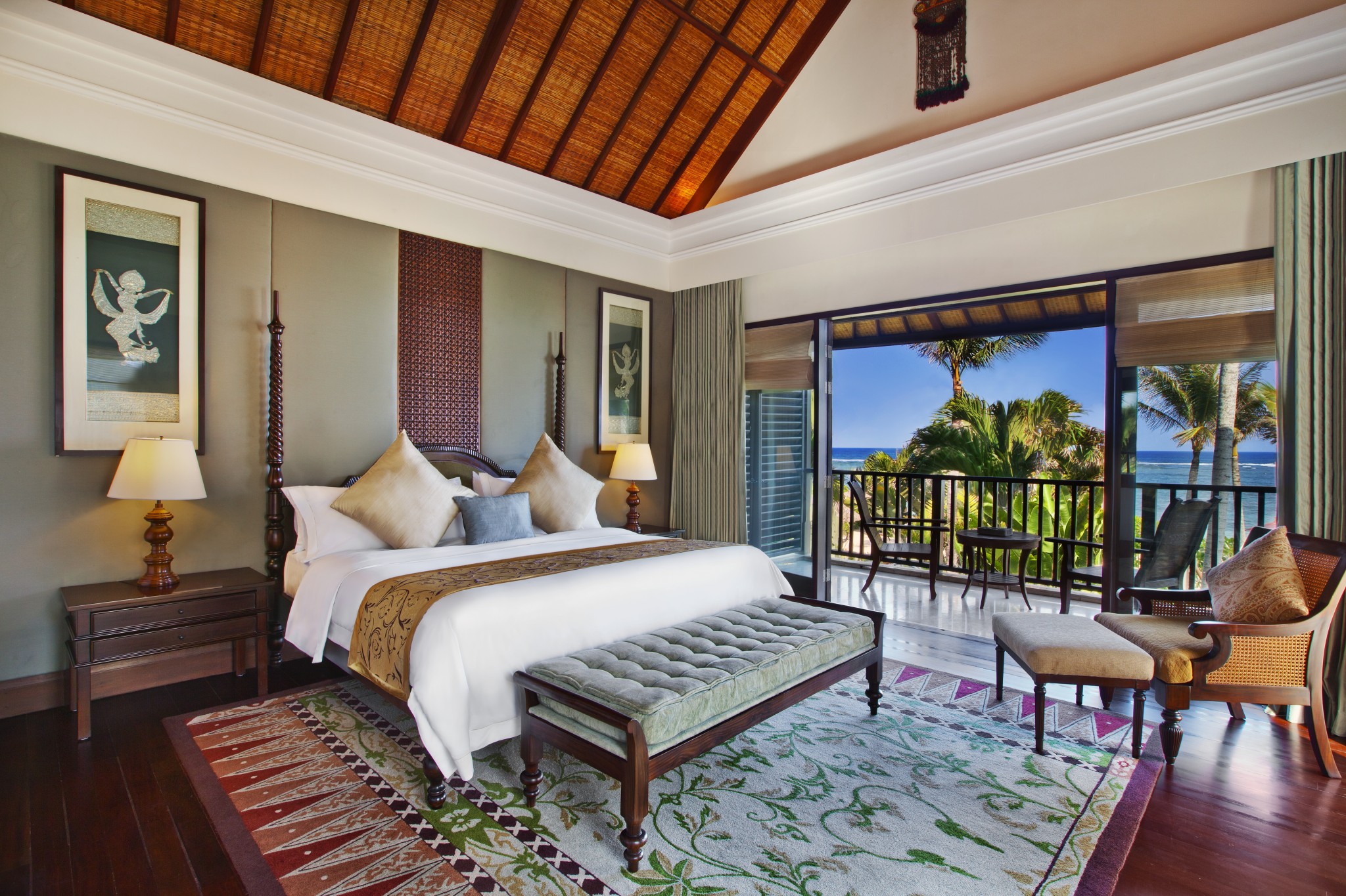 St Regis Bali-Strand bedroom