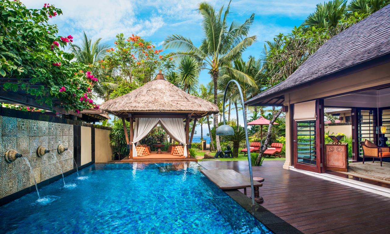 Strand villa-St Regis Bali_pool