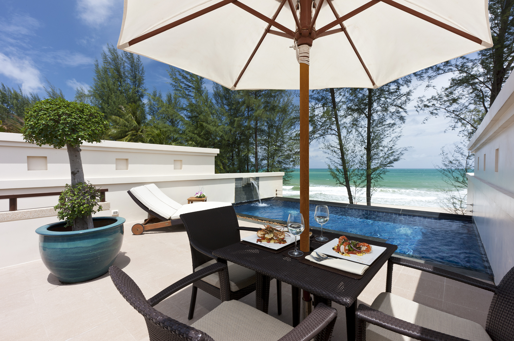 6. Ocean Front Pool Villa -rooftop