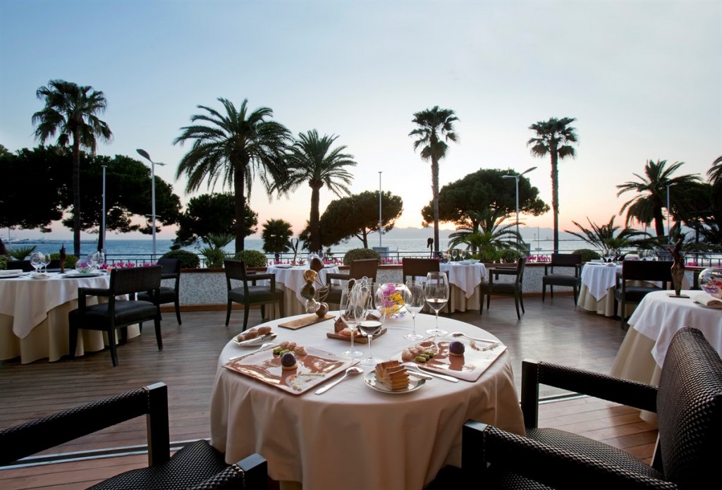 Martinez-Cannes-dining