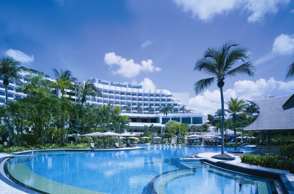 Facade by the pool