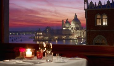 Terrazza-Danieli-interior-with-a-view-Hotel-Danieli-Venice